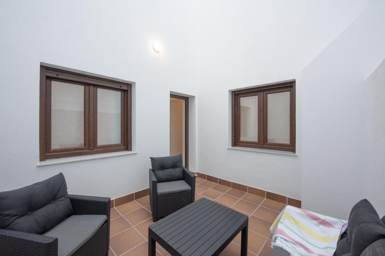 Apartamentos Santa Maria 15 เฮเรซ เด ลาฟรอนเตรา ภายนอก รูปภาพ